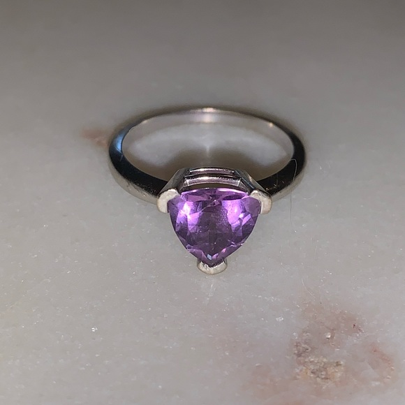 14 k white gold ring with genuine Amethyst - Picture 7 of 8